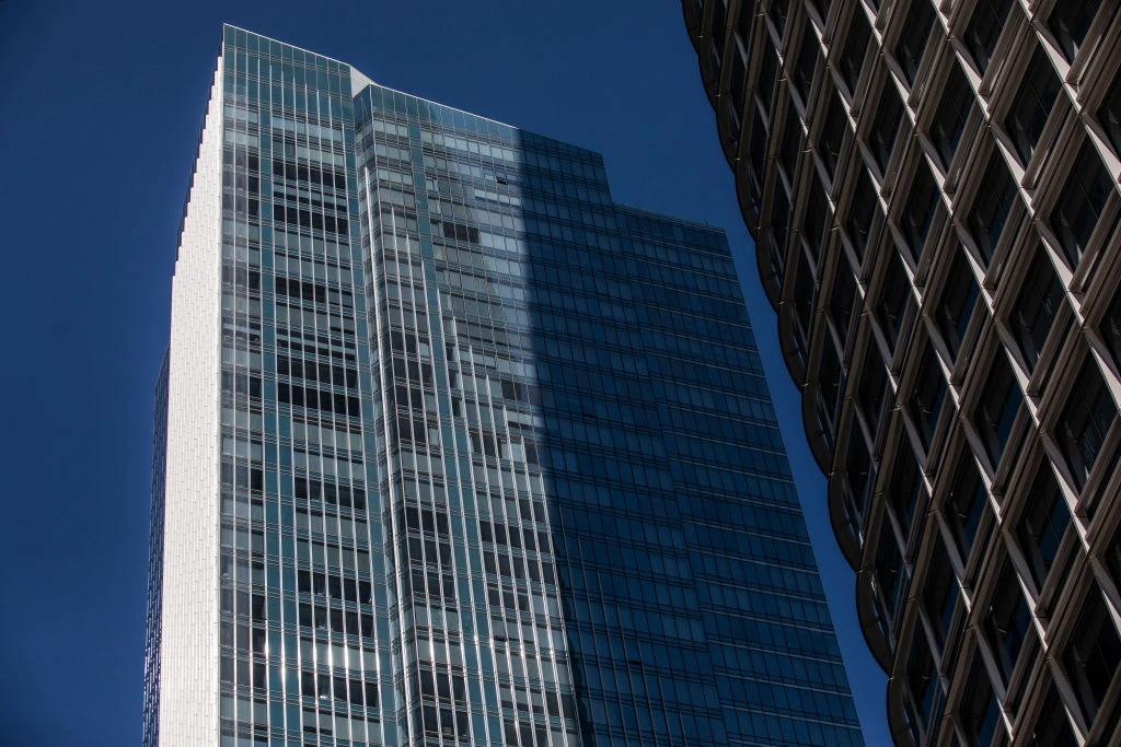 Наклонената кула на Сан Франциско Кулата на хилядолетието се накланя със 7 см на година 2b89f61