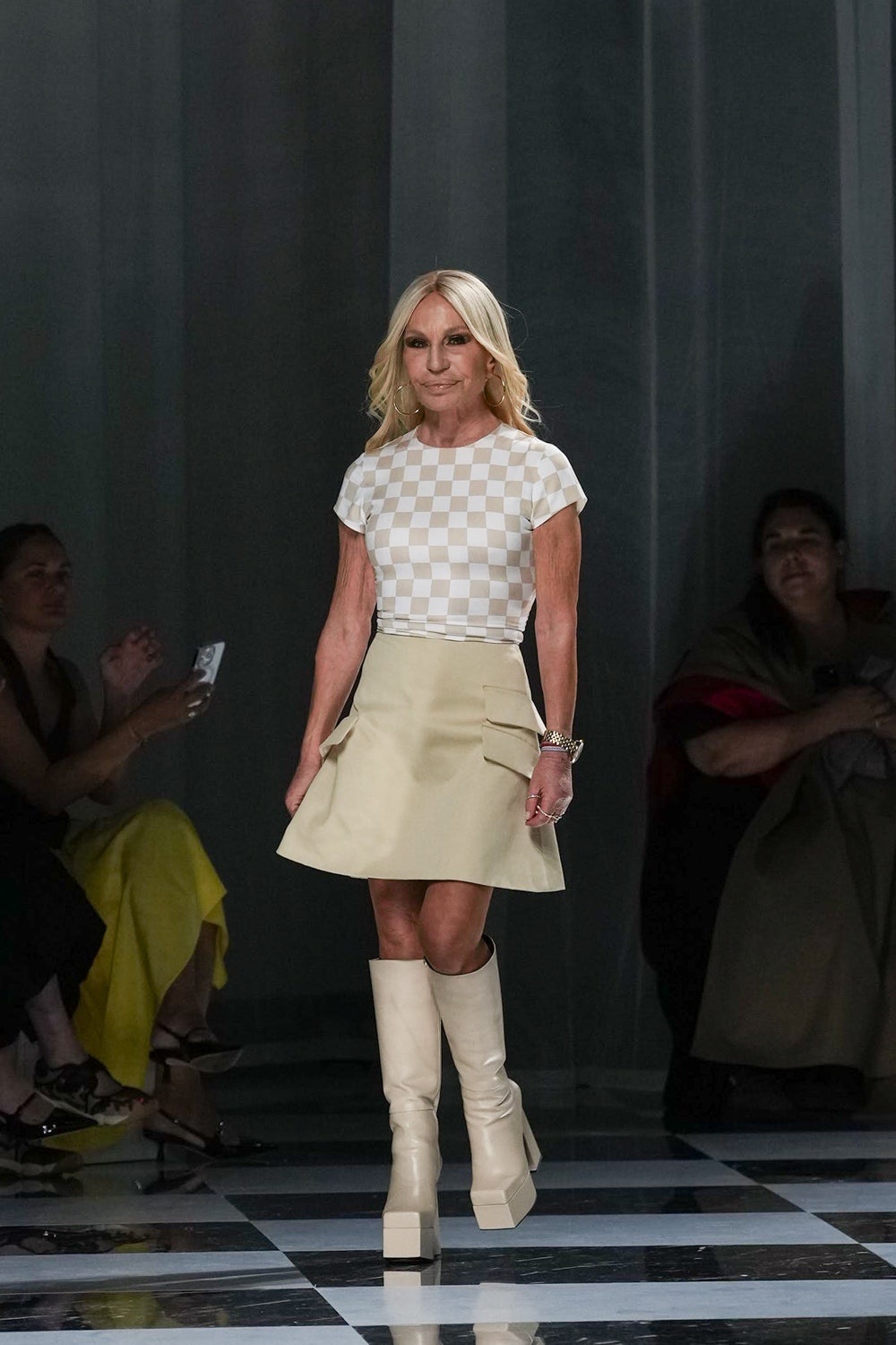 Донатела Версаче напуска