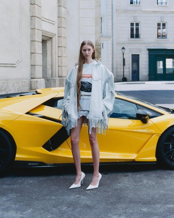 Кампания Balenciaga Lamborghini3