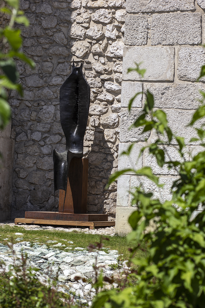 Бексински. Скулптури Документация10малки