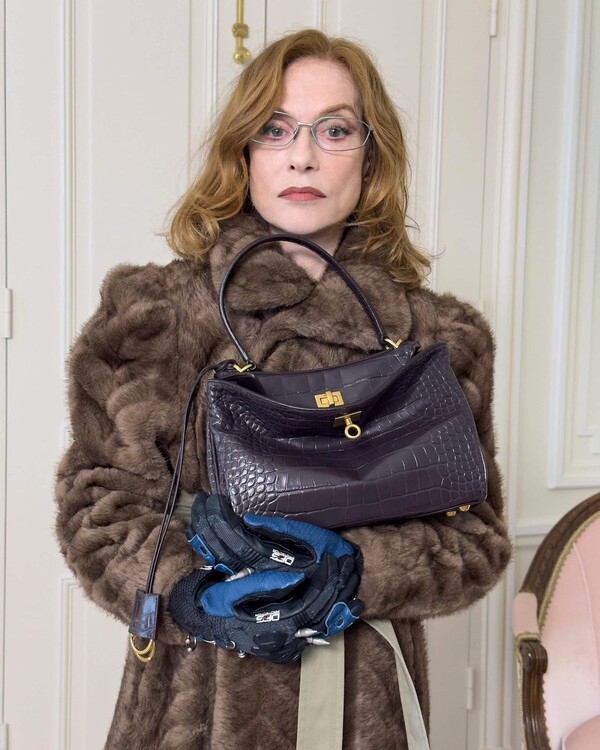 Кампанията на Balenciaga с Клаудия Шифър11