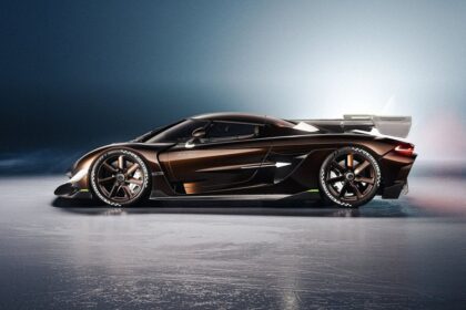 Копието на Koenigsegg Sadair