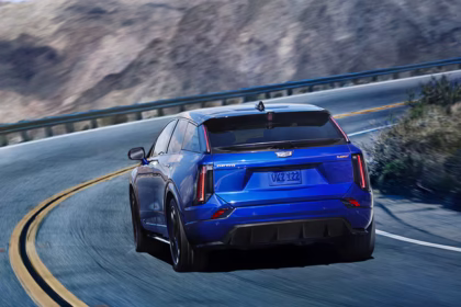 Cadillac Optiq V 2026 Електрически лукс с 519 км под капака