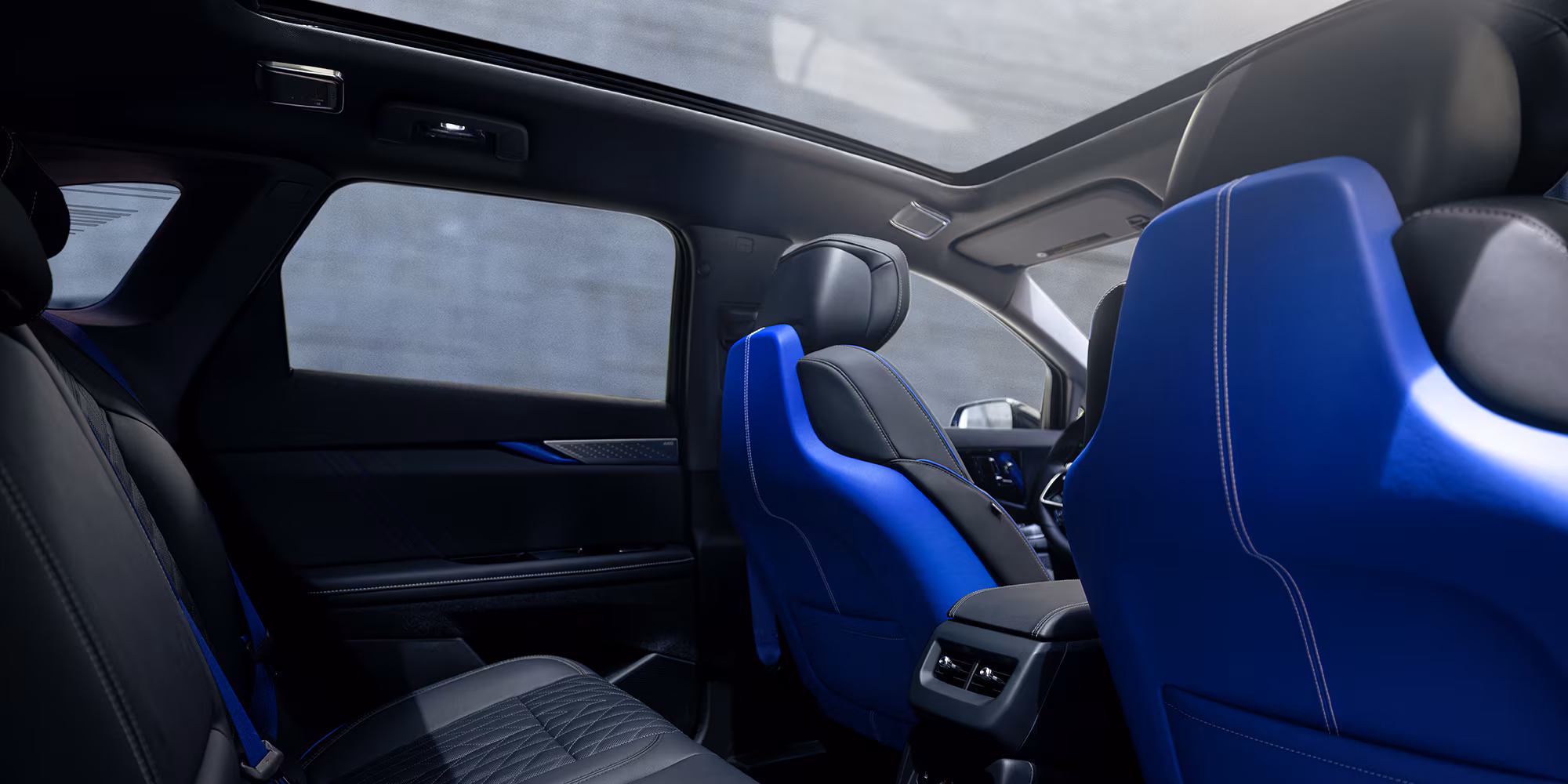 Cadillac Optiq V 2026 Интериор