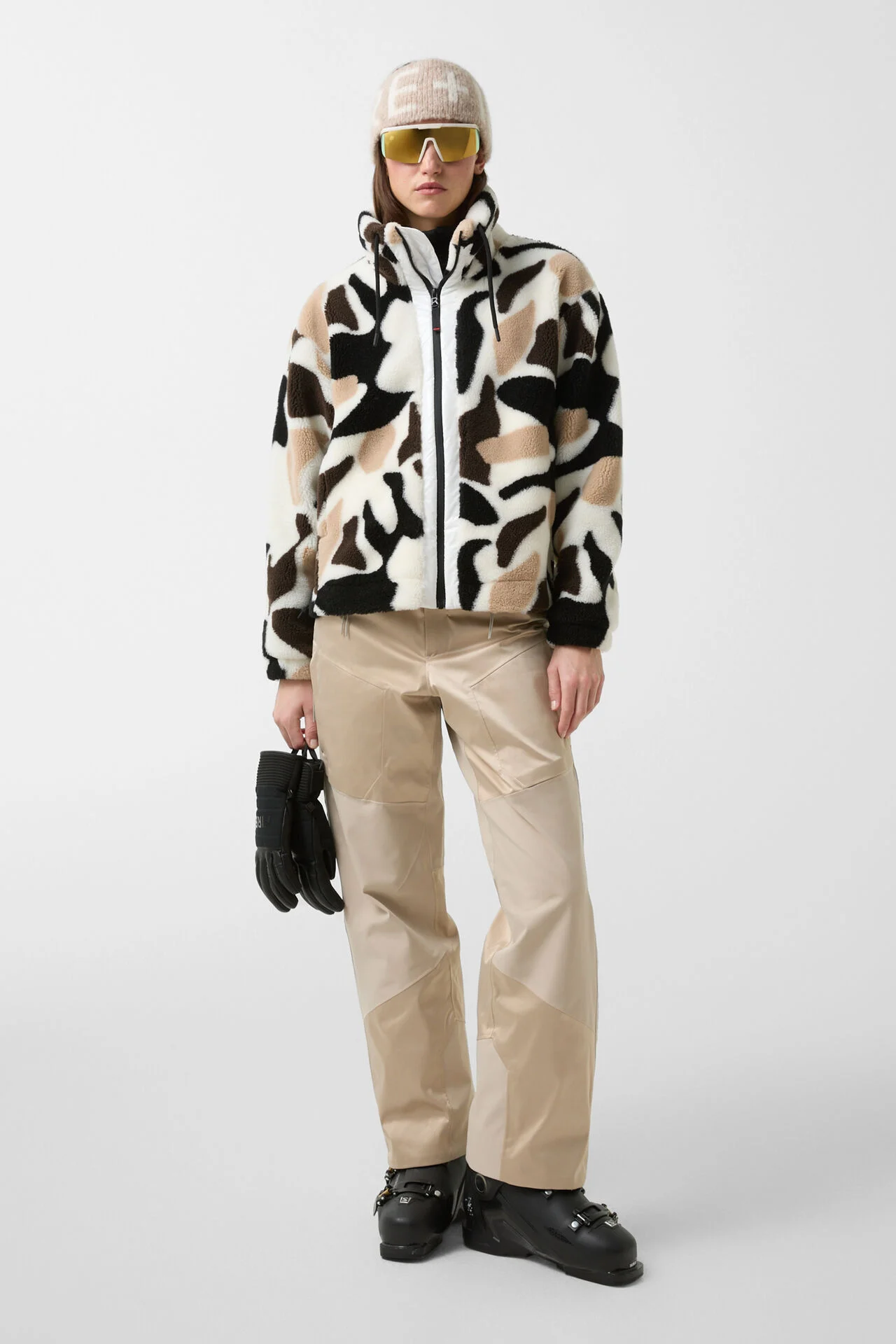 Каква е тази компания Bogner Fire+ice