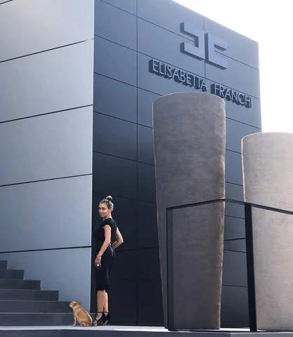Коя е Elisabetta Franchi Blog