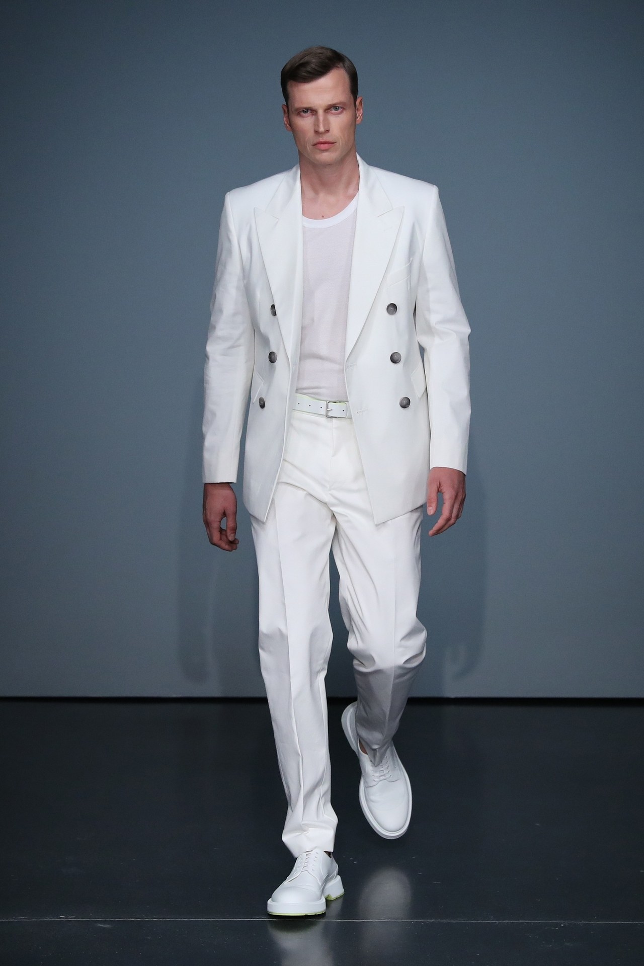 Модерни мъжки костюми Топ 10 марки Hugo Boss