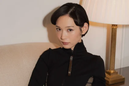 Моека Хоши и липсващата снимка: носила ли е някога Louis Vuitton