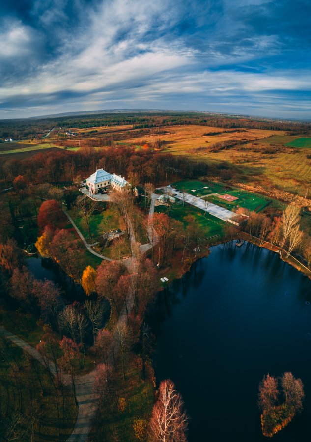 Имение Manor House Spajpg