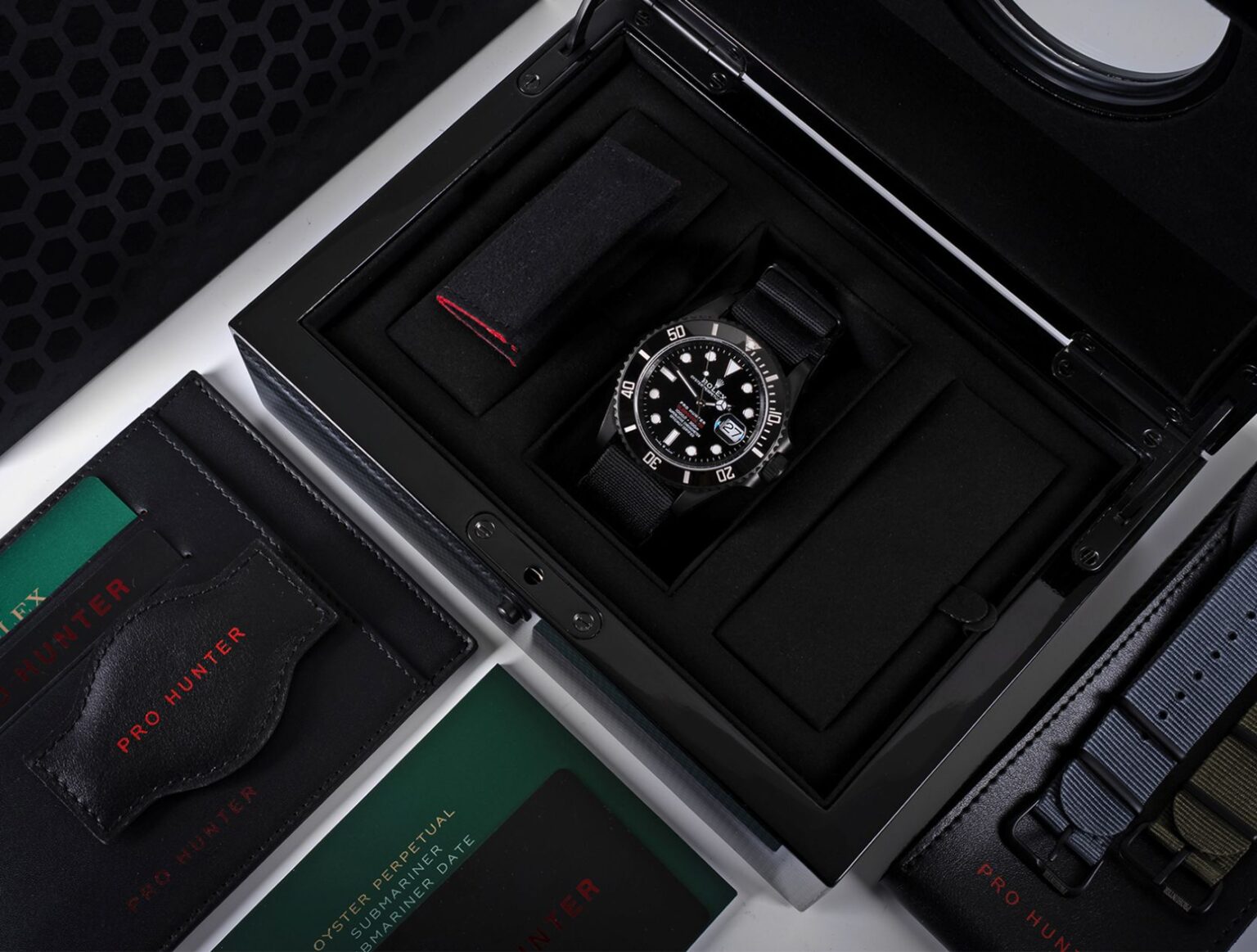 Rolex Pro Hunter Submariner 126610ln Черната легенда в ново издание