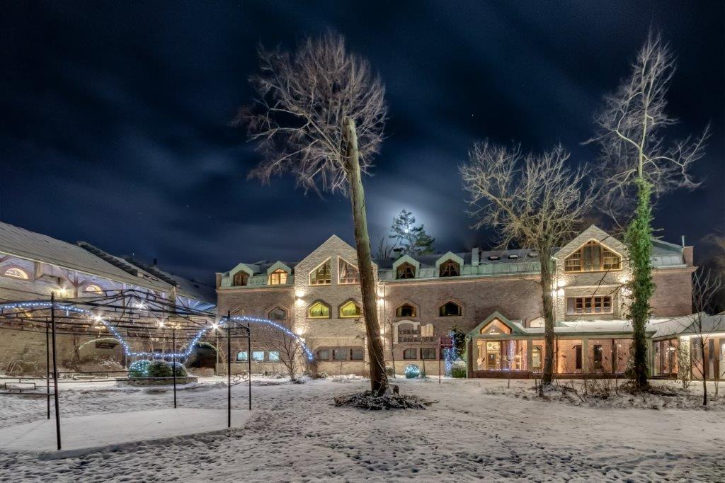 Manor House Termy Zamkowe Нощем