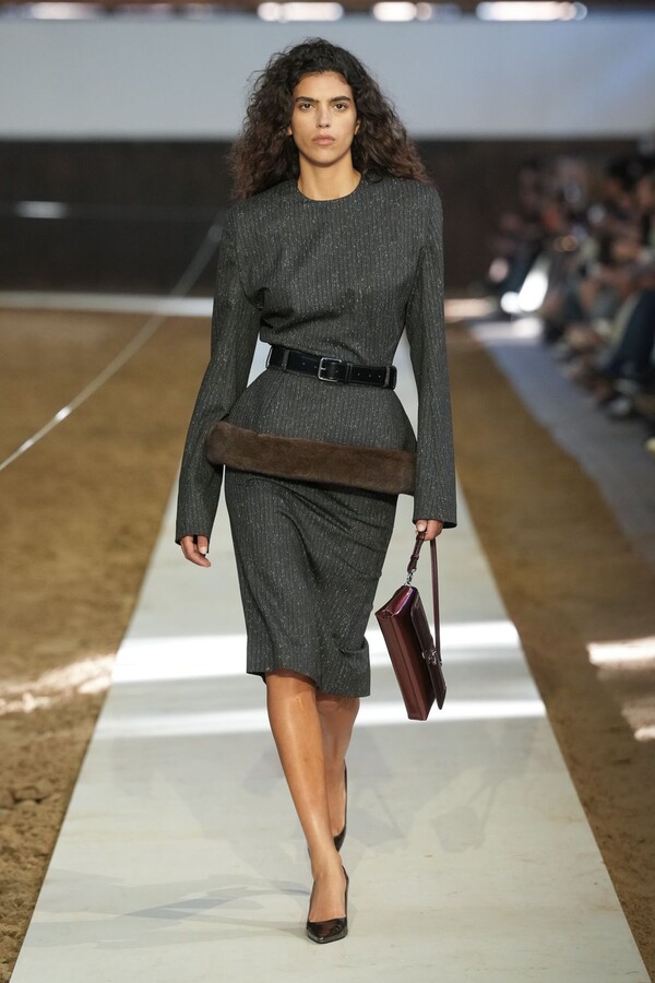 Топ 5 тенденции директно от модните подиуми 2026 Stella1